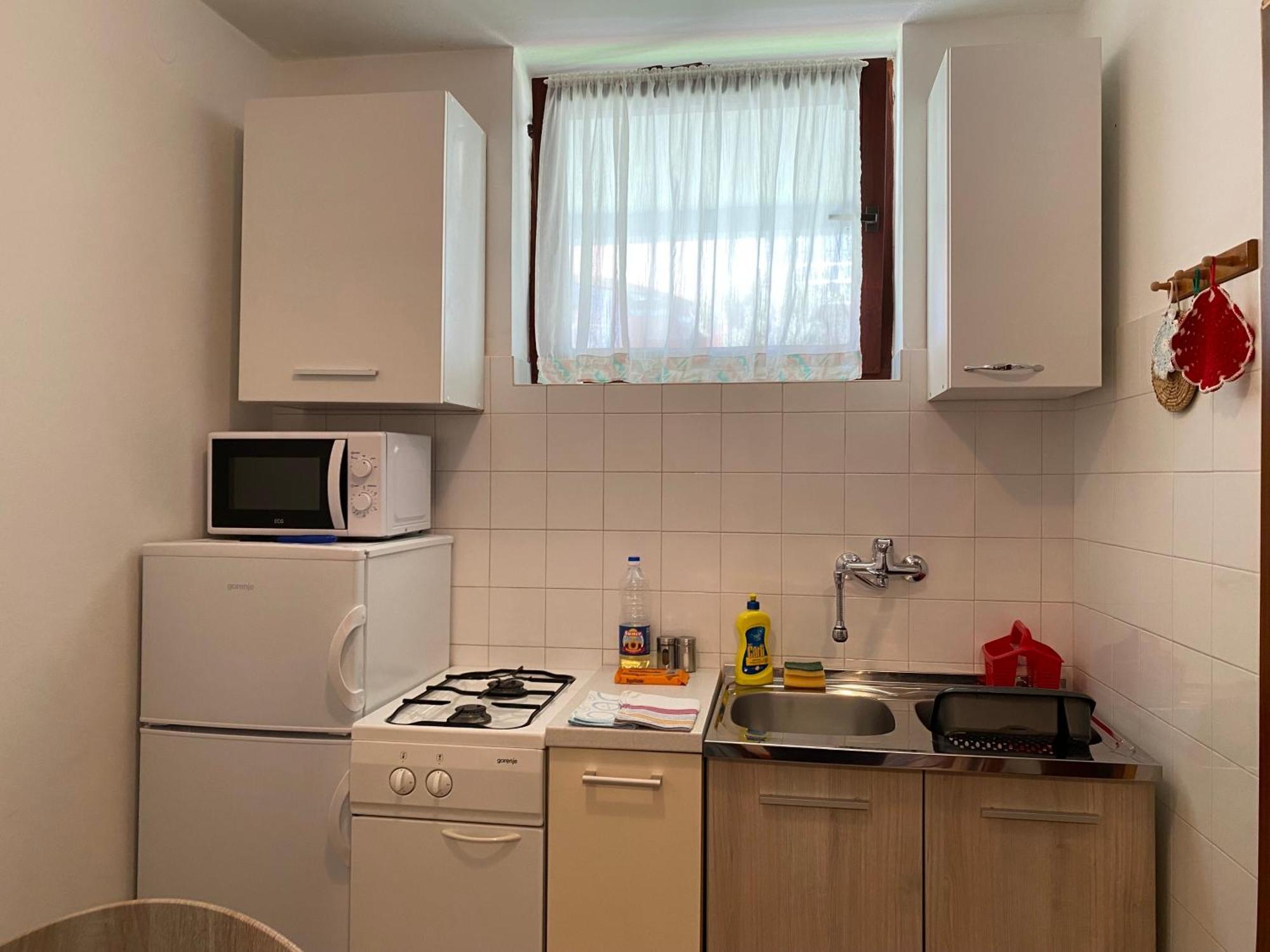 Apartments Lungomare พูลา ภายนอก รูปภาพ